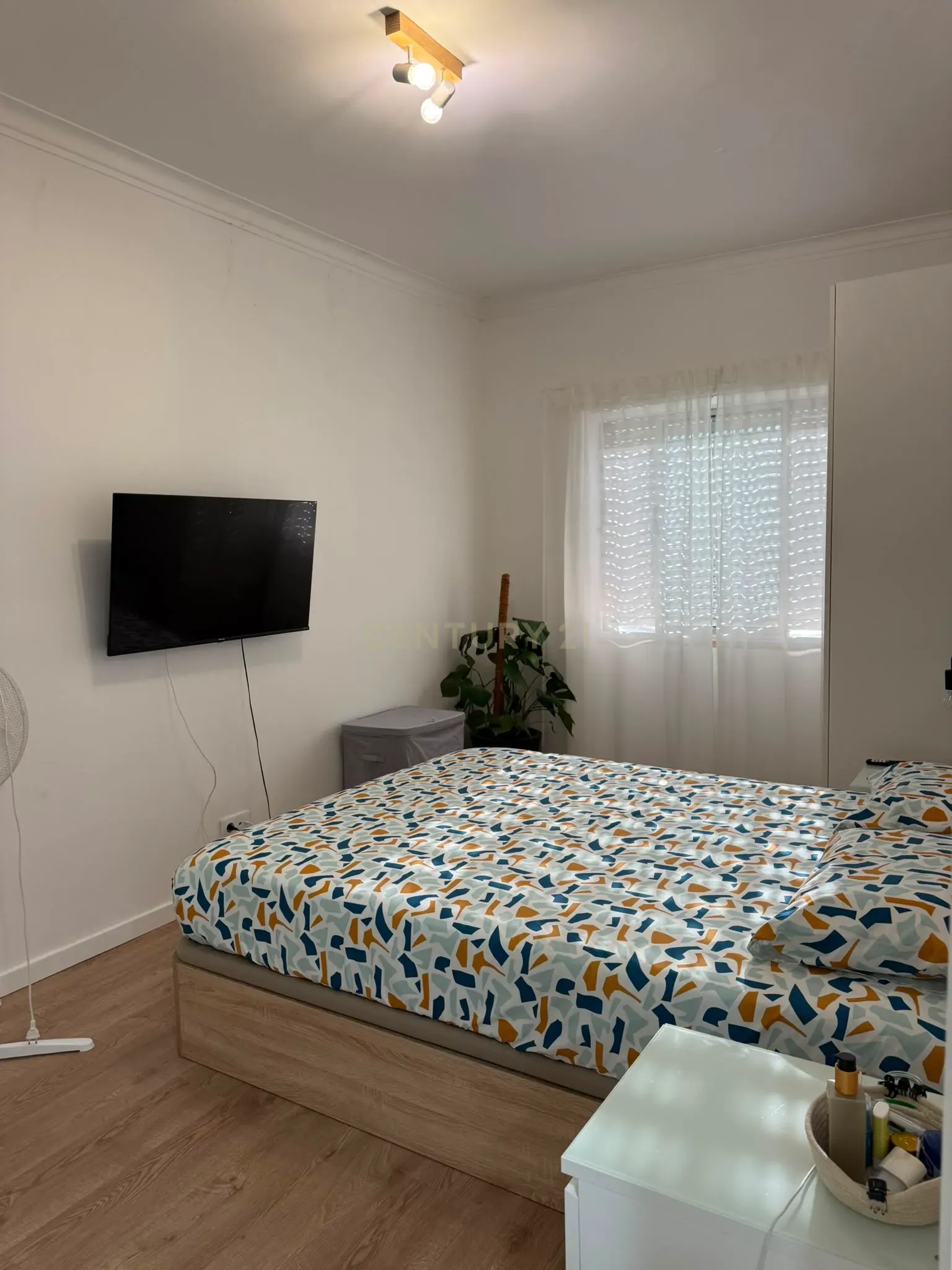 Fotografia 9 de Apartamento T2 Remodelado – Massamá | Chafariz