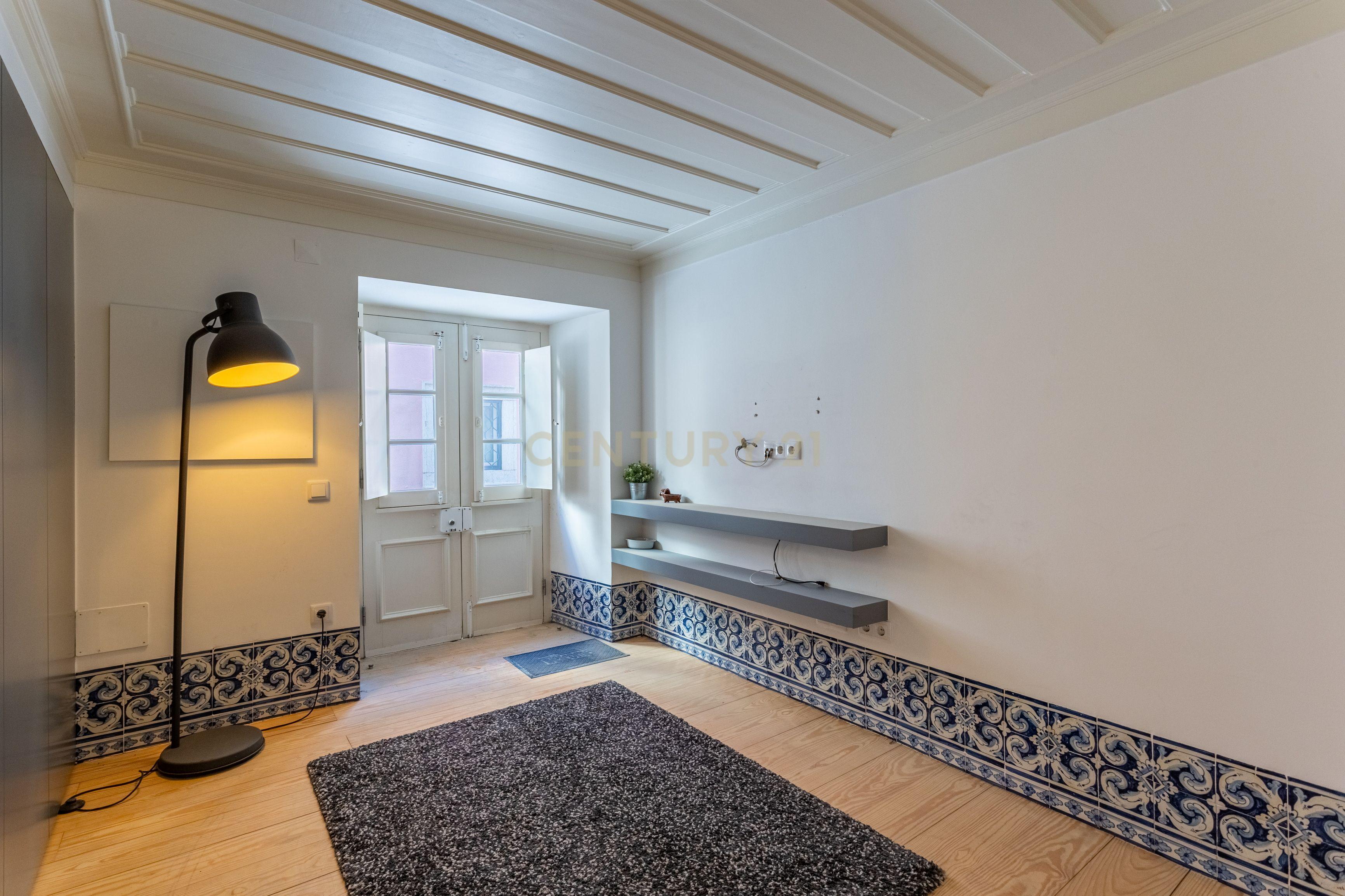 Fotografia 5 de Apartamento T1 renovado no coração da Misericórdia, Lisboa