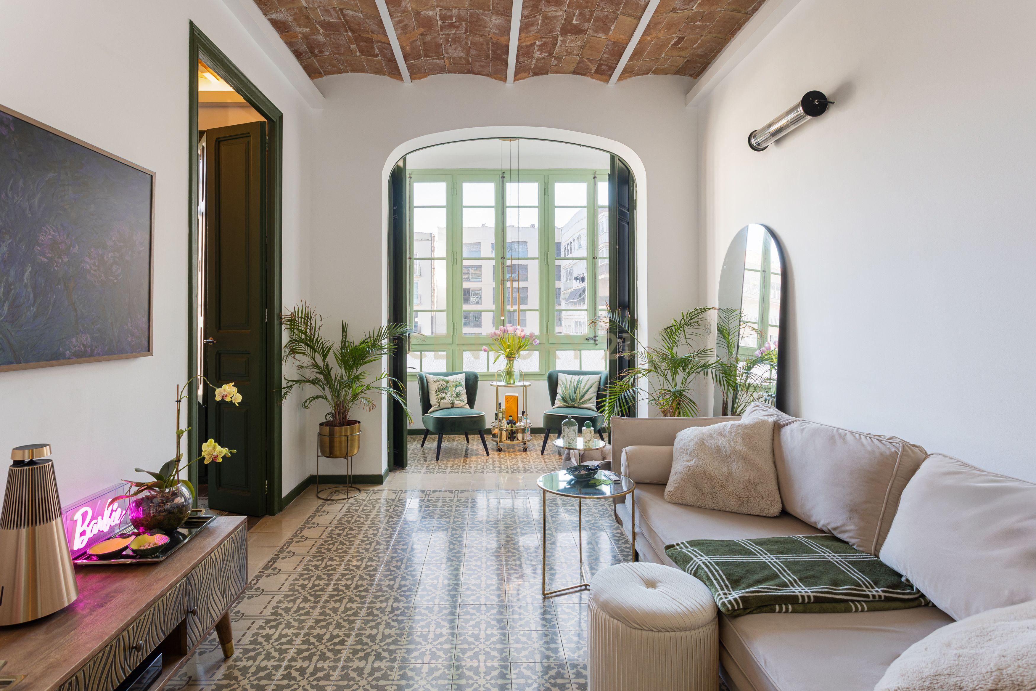 Encanto auténtico con bóveda catalana.