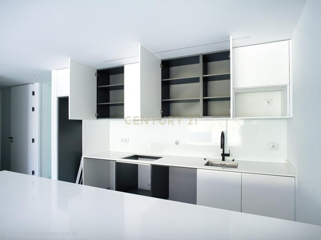 Lindíssimo Apartamento Novo T2 a dois passos da praia - Image 11