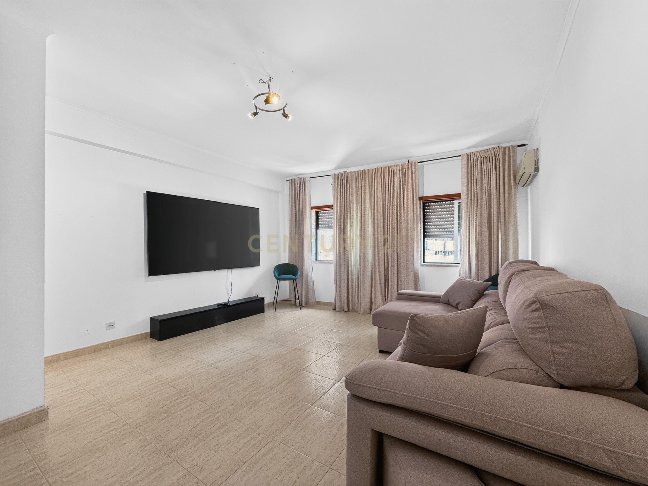 Fotografia 5 de Apartamento T3 com 133 m² úteis no Barreiro
