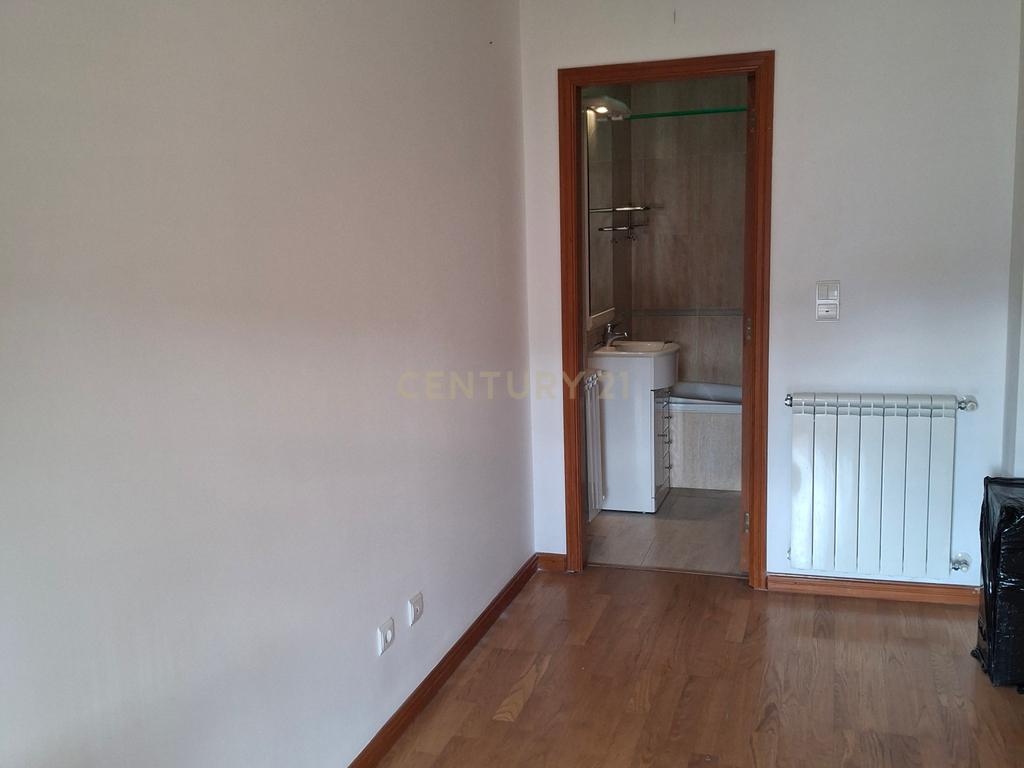 Apartamento T3 para Arrendamento – Coina - Image 4