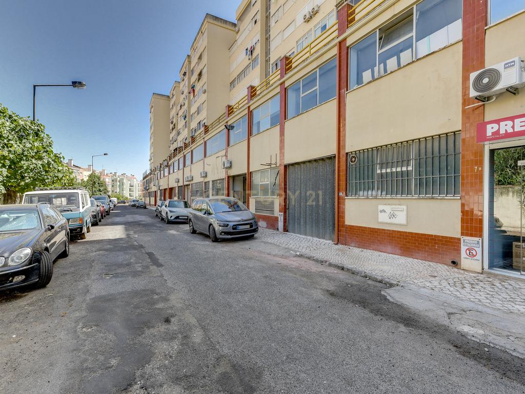 ARMAZÉM EM BENFICA - Image 2