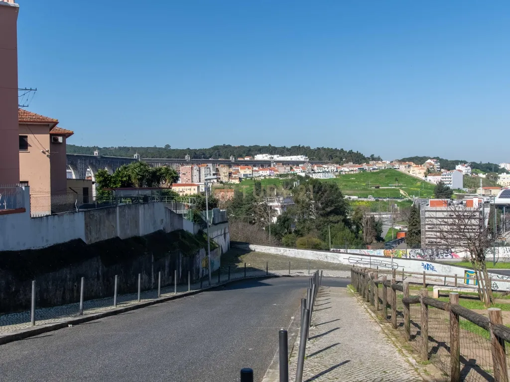 Loja em Campolide, Lisboa - 160m² - Image 24