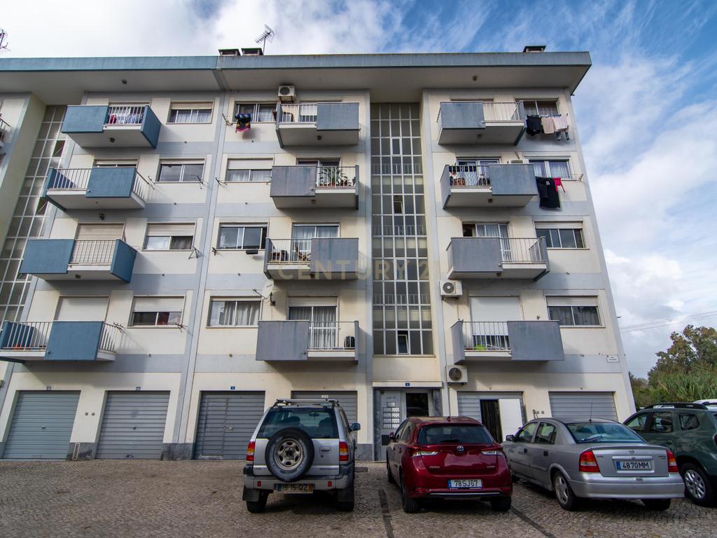 Apartamento T2 Alhandra - Image 1