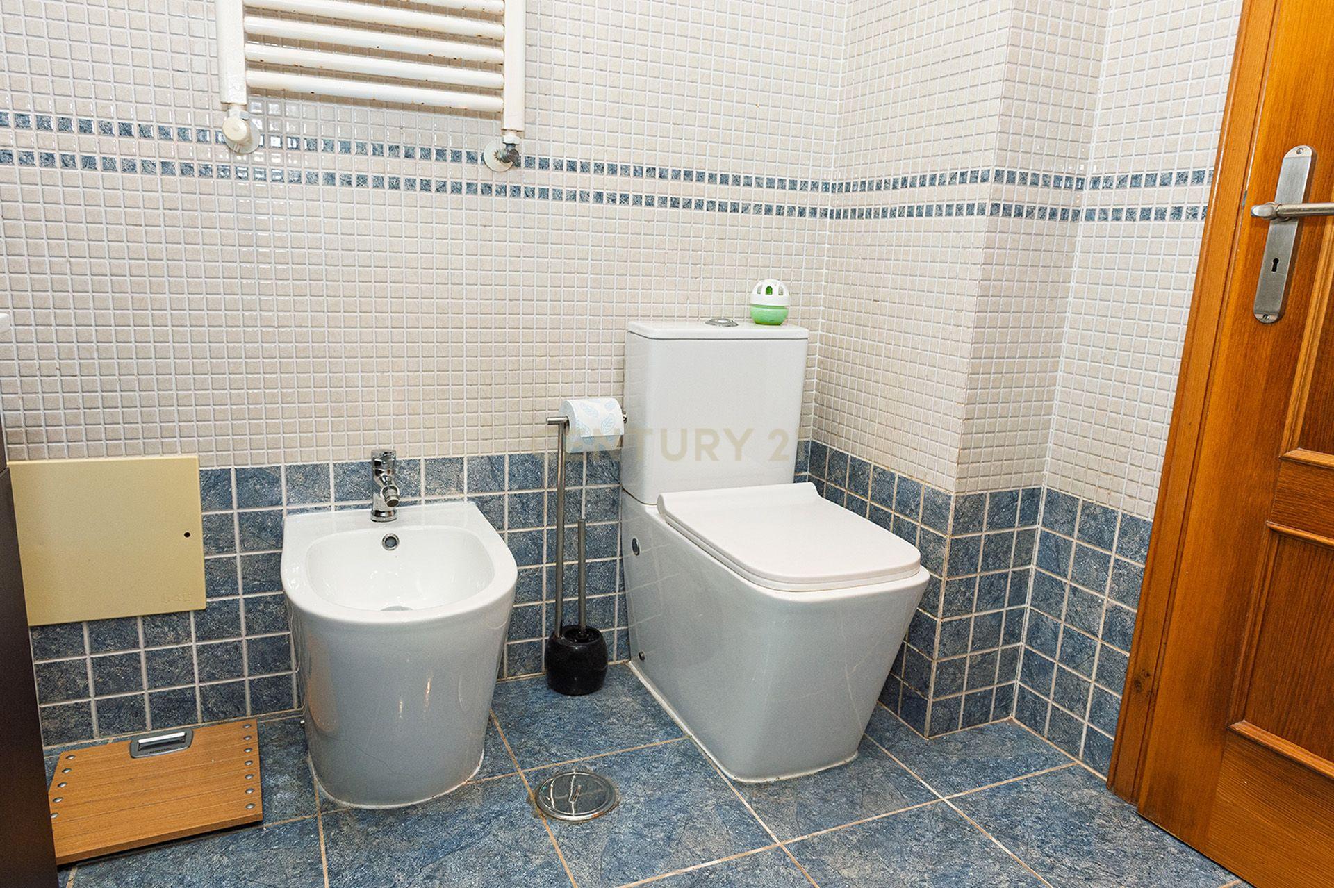 Apartamento T3 em Odivelas com Piscina e Estacionamento para 4 carros - Image 34