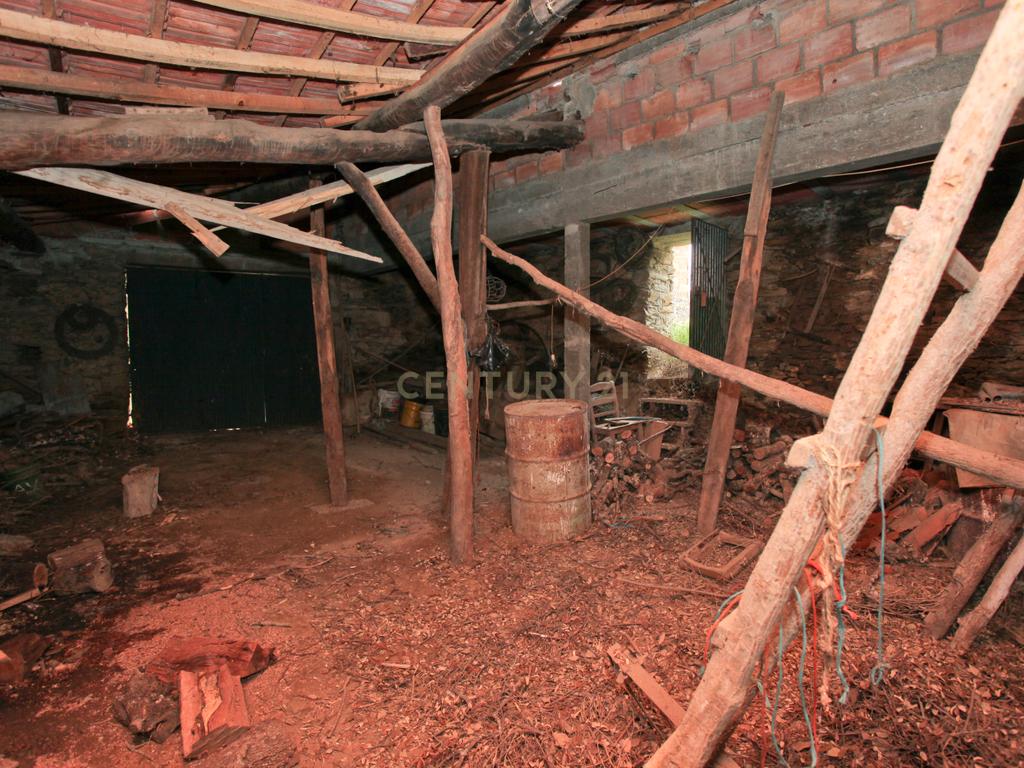 Moradia, Celeiro e Adega em Vilarelhos - Alfândega da Fé - Image 33