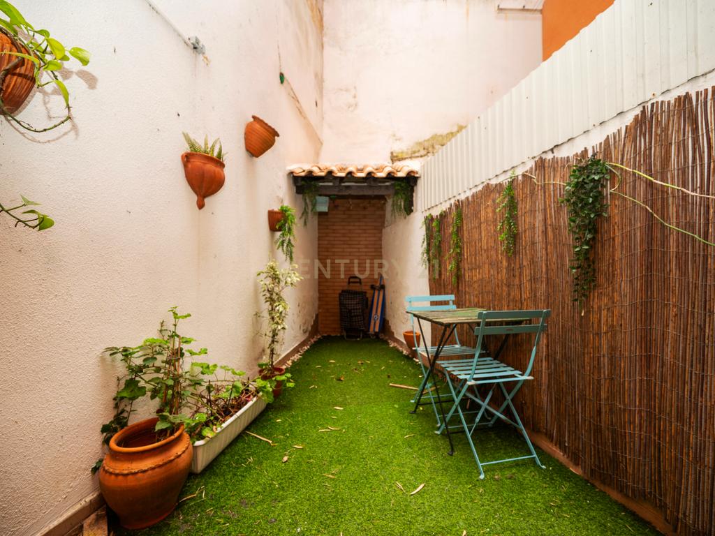 Apartamento T3 com terraço na Graça - Image 25