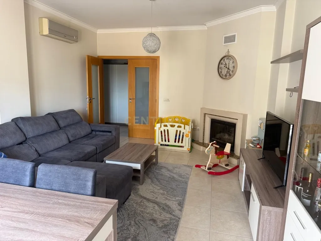 Apartamento T3 com garagem, Nossa Sra de Fátima, Entroncamento - Image 2