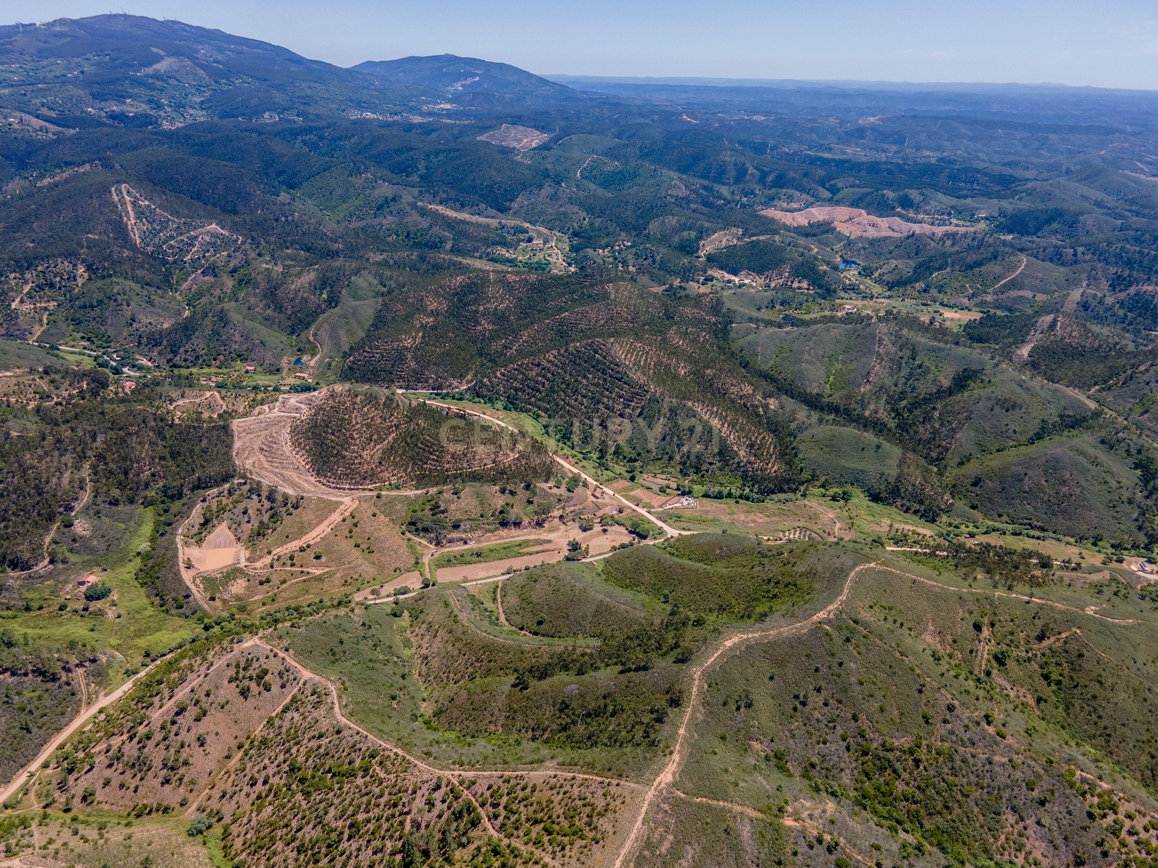 Fotografia 3 de Terreno à venda em Marmelete, Monchique - 90840m²