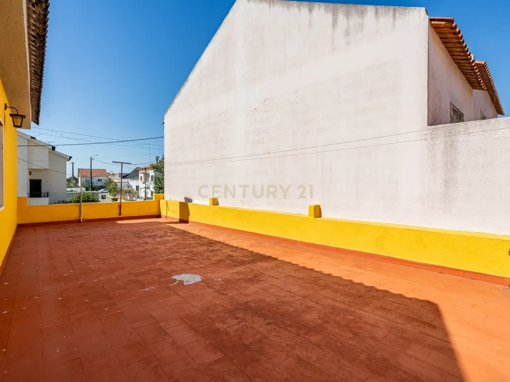 Moradia T4 | 278 m² de construção | Terraço 120 m² | Quintal 110 m² | Garagem 3 carros | Agualva-Cacém - Image 30