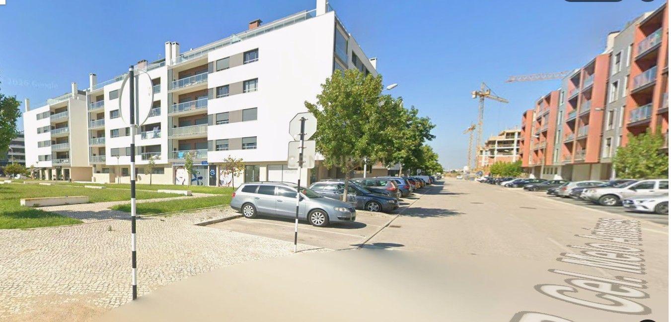 Fotografia 12 de T2 Novo no Alto dos Moinhos | Montijo (R/C)