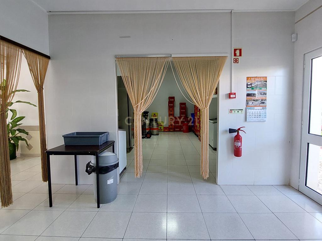 Trespasse de Café/Restaurante Totalmente Equipado | Patacão – Faro - Image 23