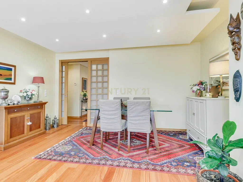 Apartamento T2 com Box p/ 2 Carros - Malvarosa, Alverca - Image 3