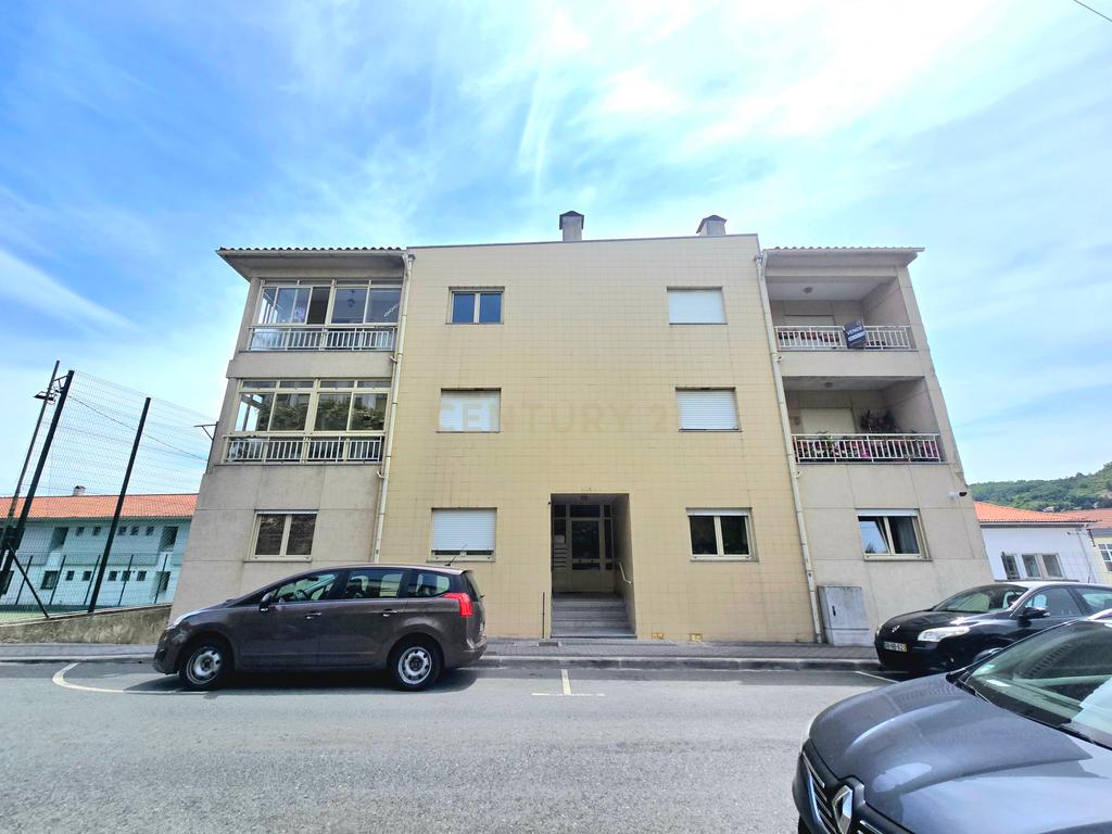 Apartamento T3 + 1 em Bragança - Image 1
