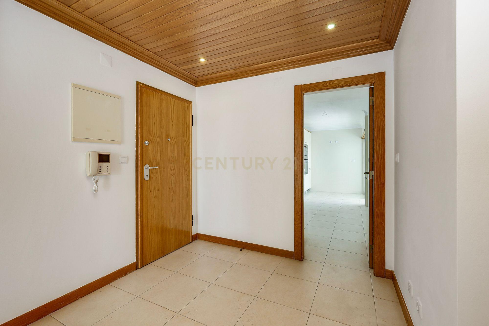 Apartamento T3 à venda em Mina de Água, Amadora — foto 20