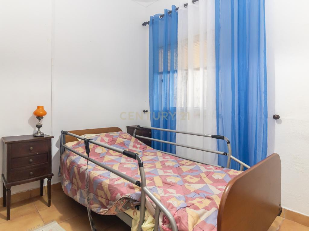 Moradia T3+2 em Santo Ovídio - T2 Autónomo com Terraço - Image 24