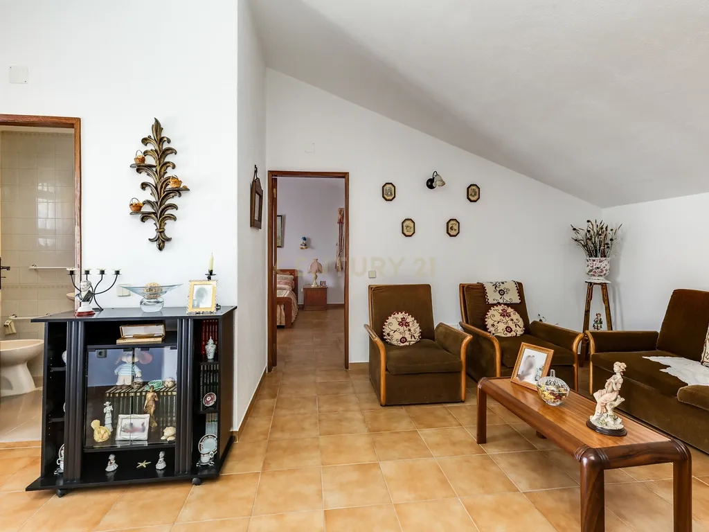 Moradia T8 de 288 m² no Centro de Montargil – Junto à Barragem - Image 30