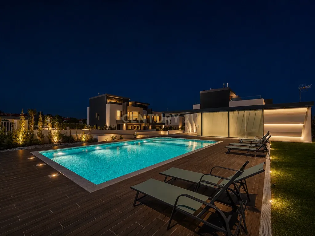 Moradia T4 em Condomínio Privado | Piscina | 6WC | Jardim | Terraço | Box | Quinta do Brilhante | Albarraque A 5 Minutos Do colégio Tasis internacional - Image 59