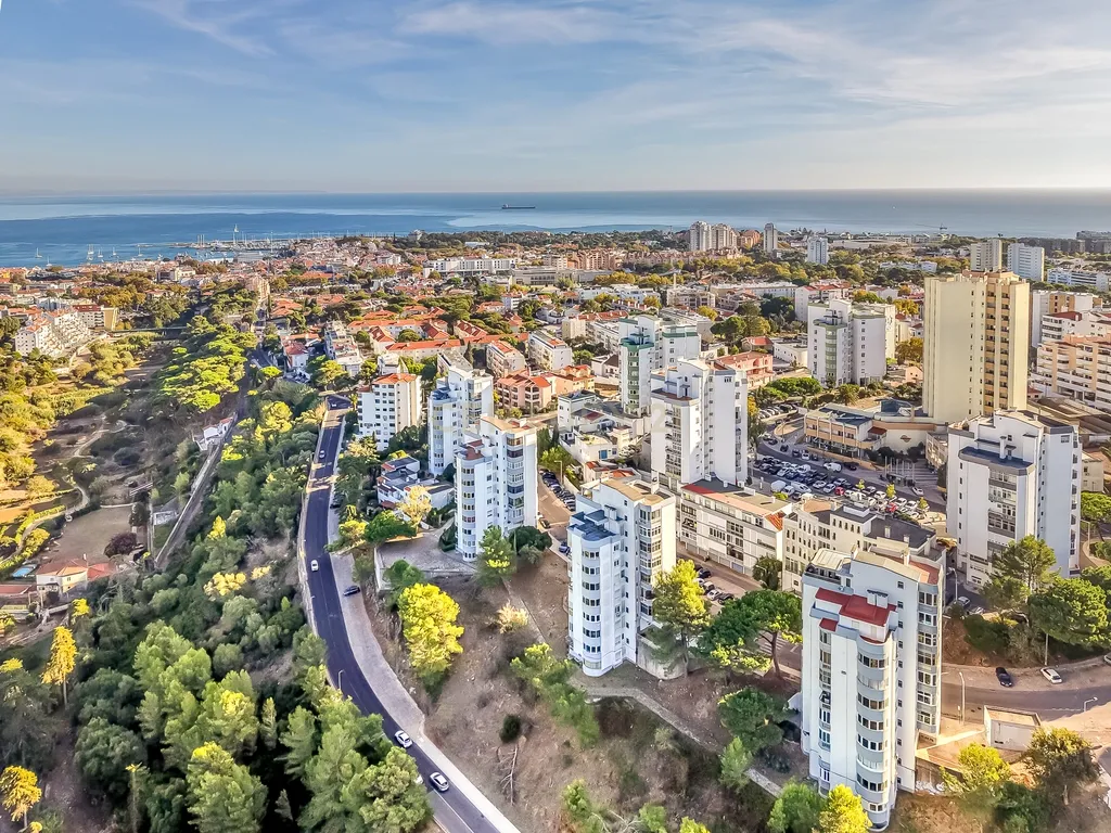 Apartamento T1+1 Remodelado com Elevador | Pampilheira | Cascais - Image 5