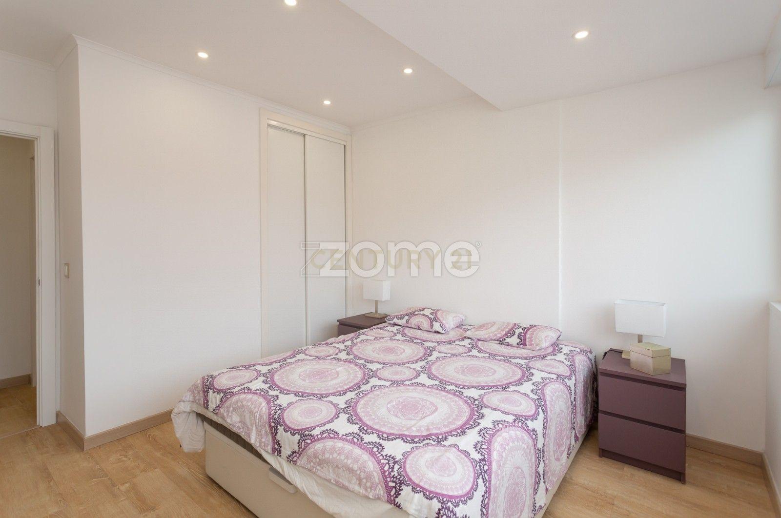 Apartamento T1+1 mobilado com Vista para o Rio em Lisboa - Image 9