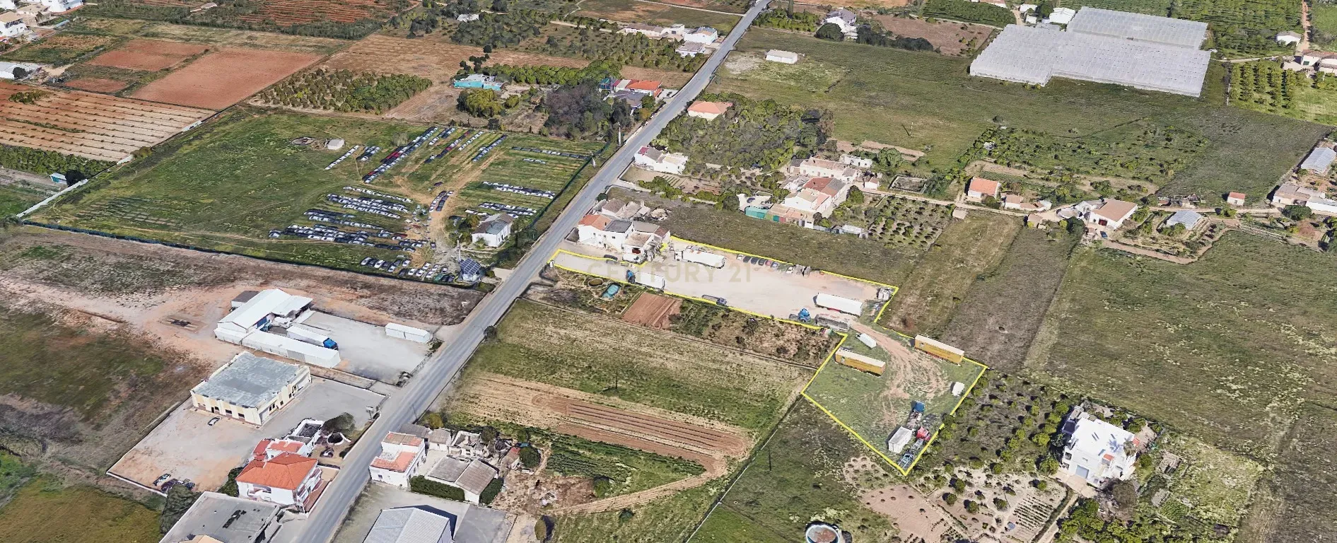 Terreno Urbanizável 4900m2 com Armazém em Mar e Guerra | Faro - Image 3