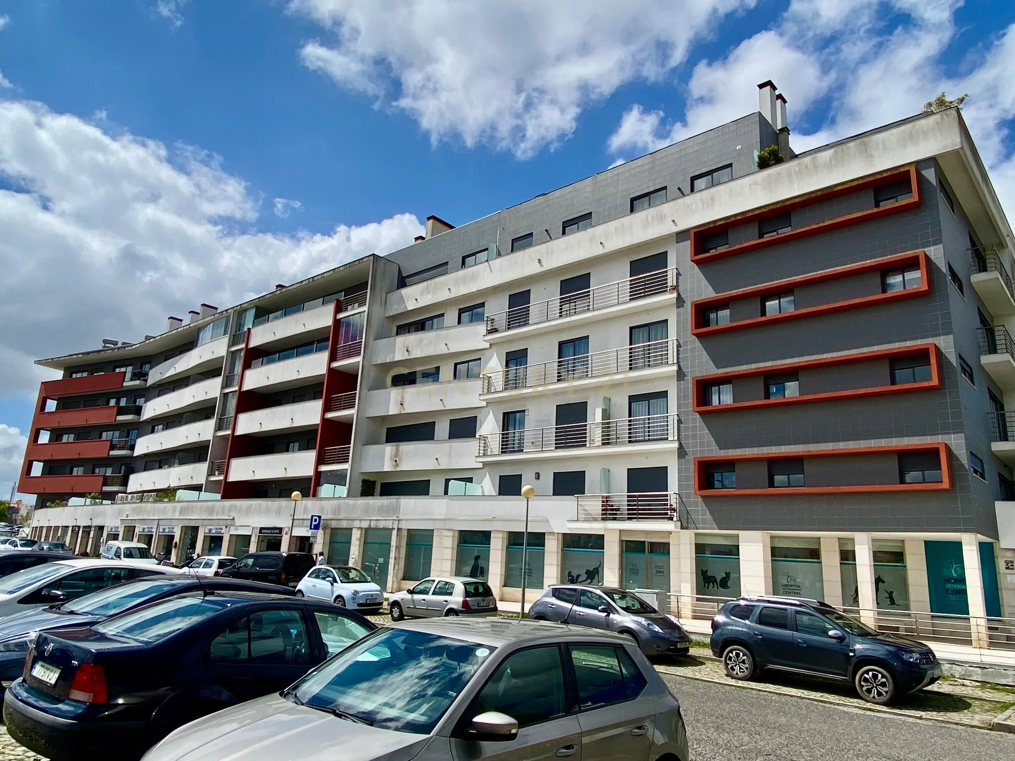 Apartamento T2 para Arrendamento em Caldas da Rainha - Image 1
