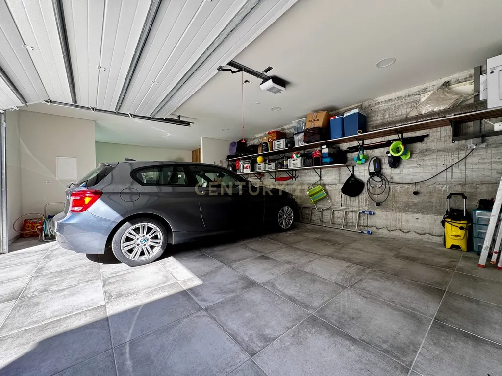 Moradia Contemporânea de Três Frentes | Gondomar, Porto - Image 38