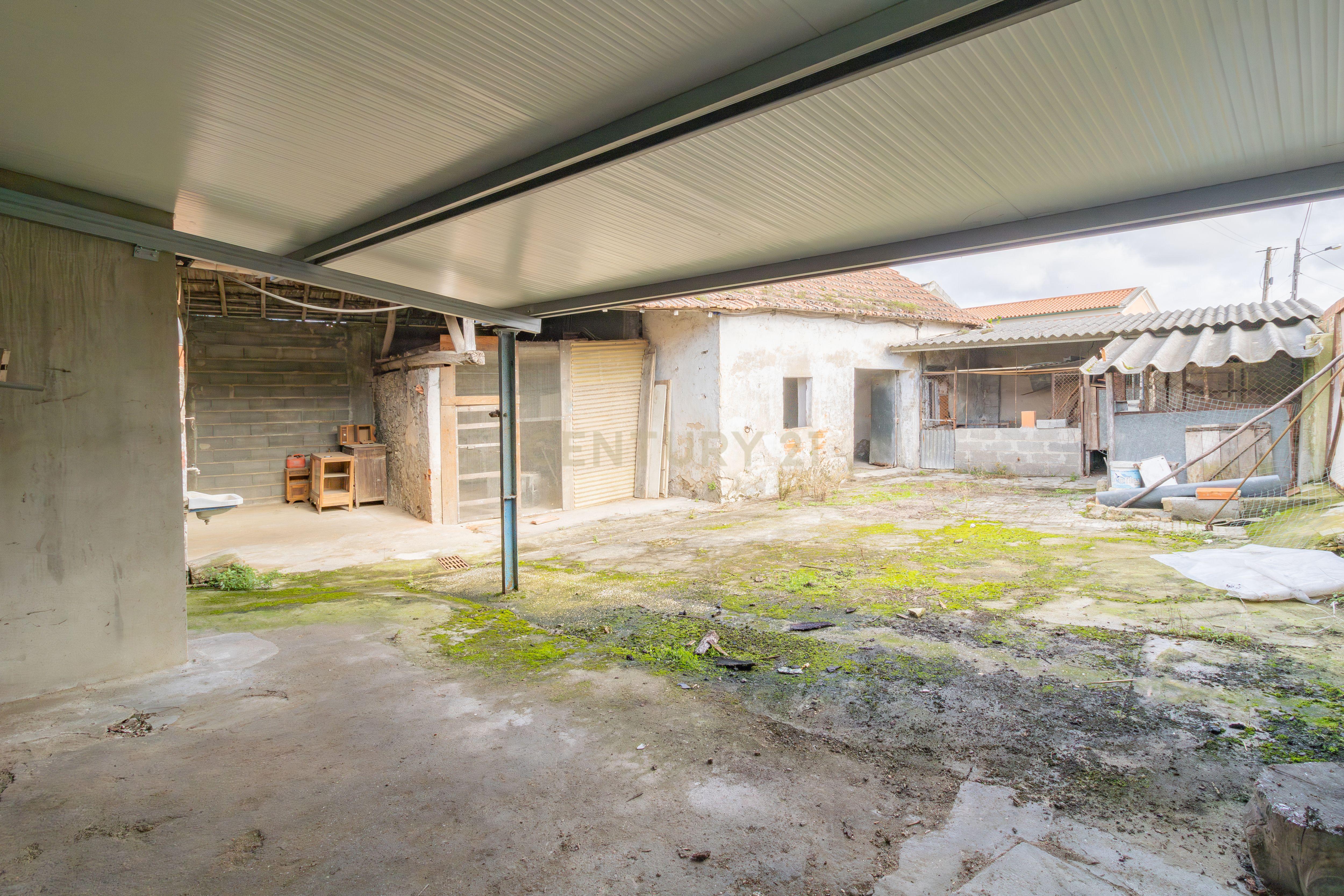 Moradia T3 na Maceira, Leiria - Image 19