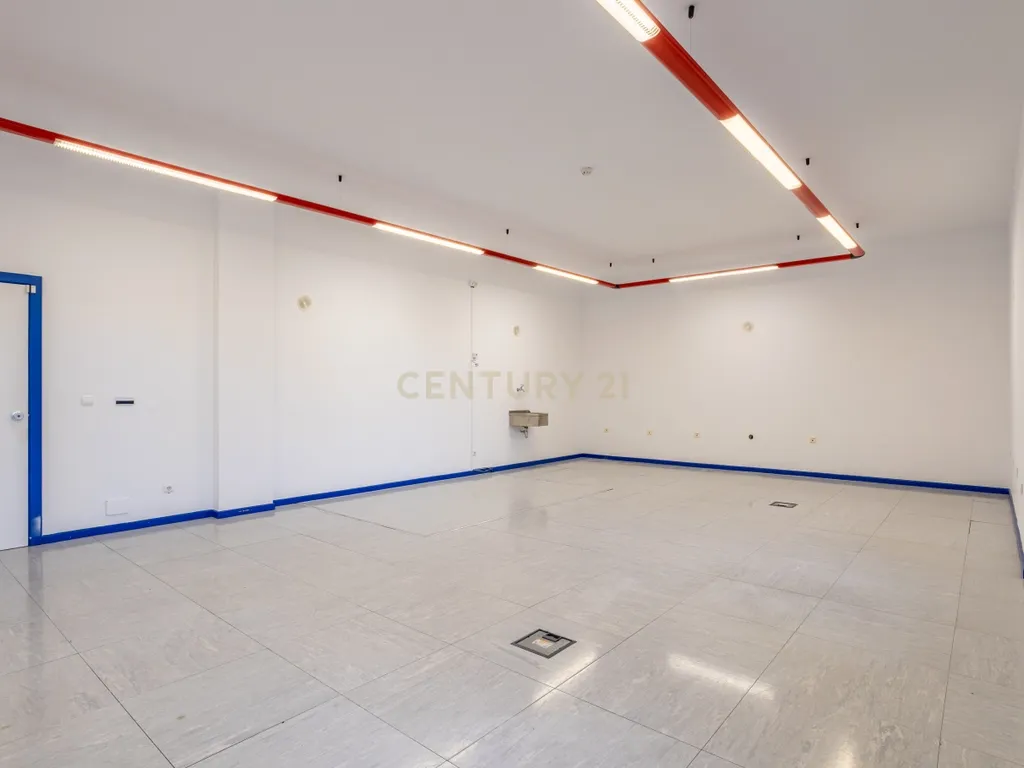 Edifício Comercial em Carnaxide - 5 Pisos - Image 13