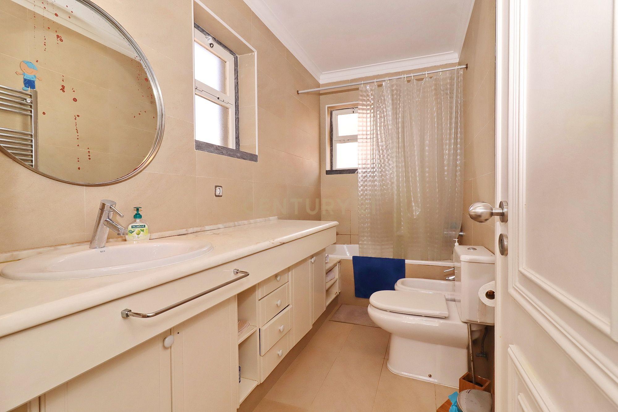 Moradia de Charme em zona residencial Prime, em Santo Amaro de Oeiras - Image 30