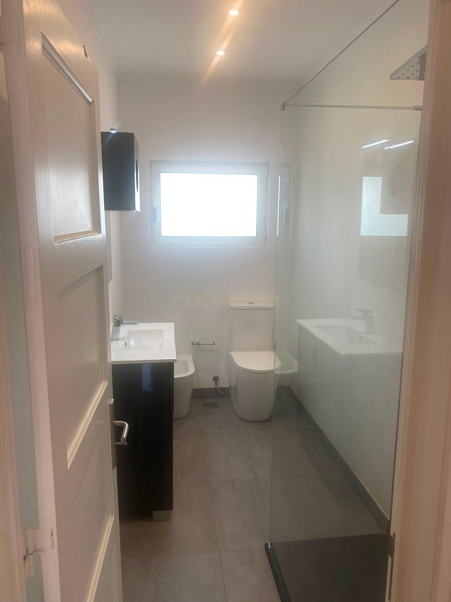 Fotografia 8 de Apartamento T2 com possibilidade de utilização como T3 | Excelente localização no Barreiro