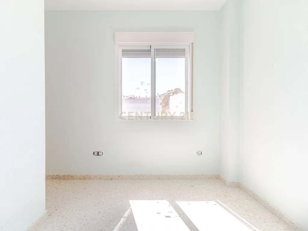 Apartamento T4 com Vista Panorâmica em Pulianas, Granada - Image 24
