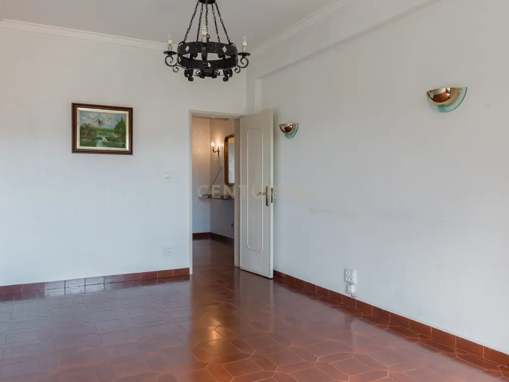 T3 com Vista Monsanto | Conforto e Localização Privilegiada - Image 6