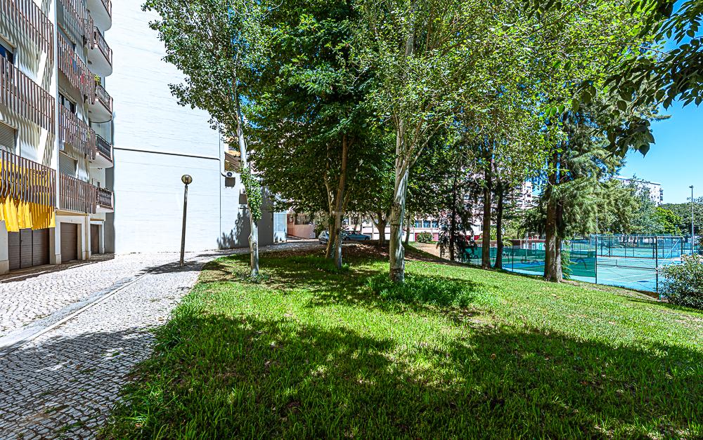 Apartamento de 4 assoalhadas em Zona Premium c/ 122m2 VANICELOS - SETUBAL - Image 9