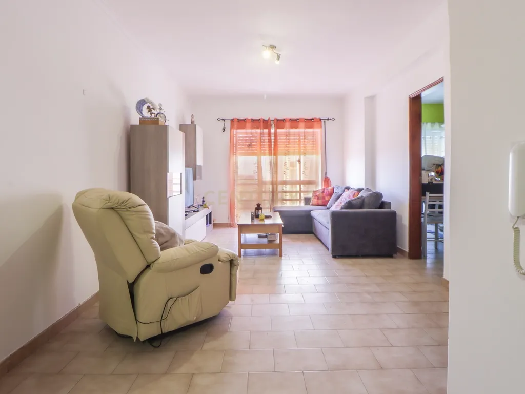 Apartamento T1 em Farinheiras - Aldeia de Paio Pires - Seixal - Image 2