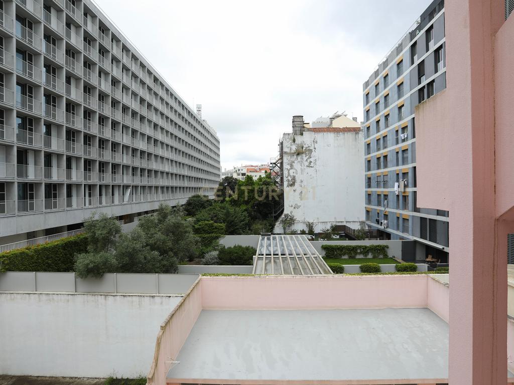 T2 | Entrecampos | 3º Andar com Elevador | 450.000€ - Image 16