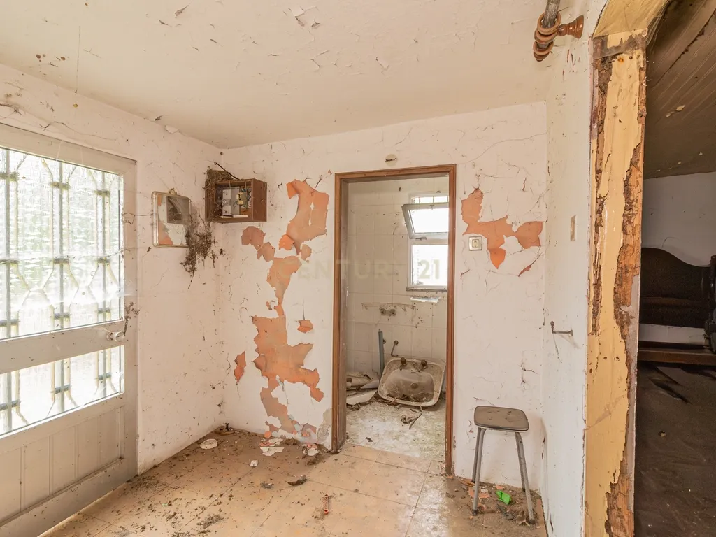 Casa em Ruínas com Jardim em Anais, Ponte de Lima - Image 6