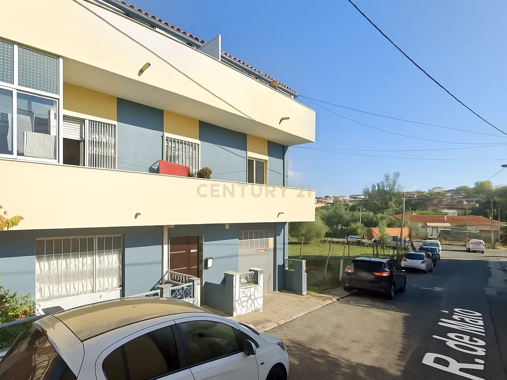 Oportunidade única de investimento em Odivelas – 50% de prédio em propriedade total - Image 3