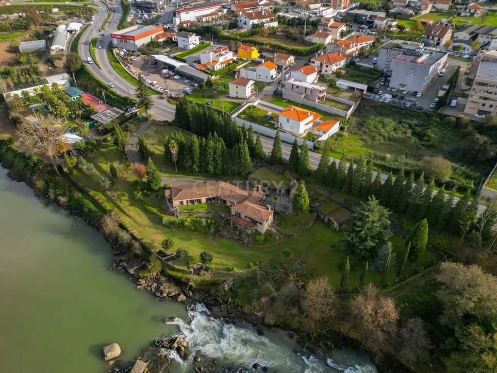 Casa das Azenhas – Charme e Exclusividade à Beira do Rio Cávado - Image 45