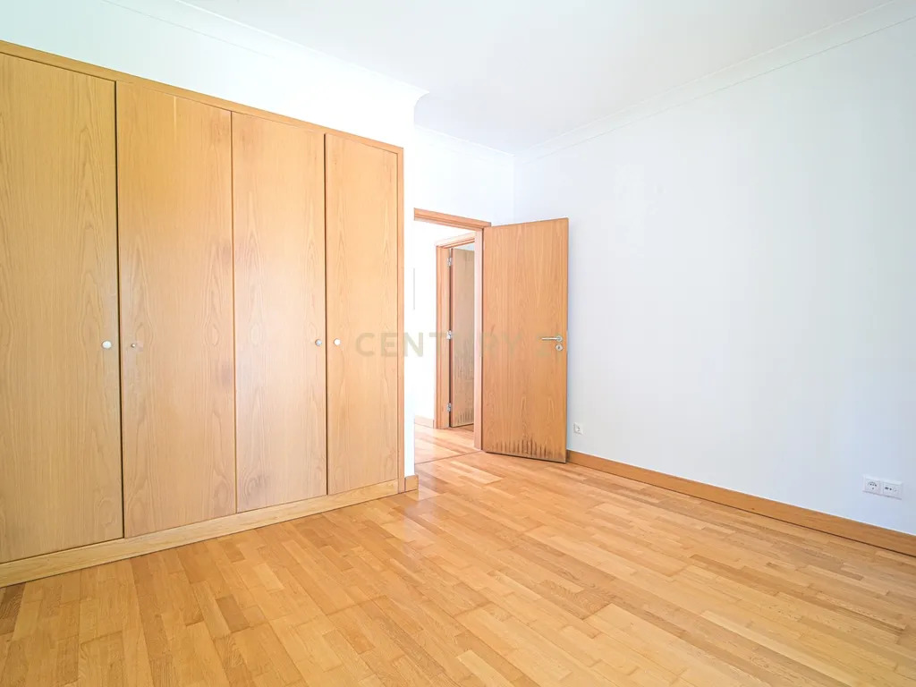 Moradia em Banda T4 no Empreendimento Oeiras Golfe Residence - Image 42