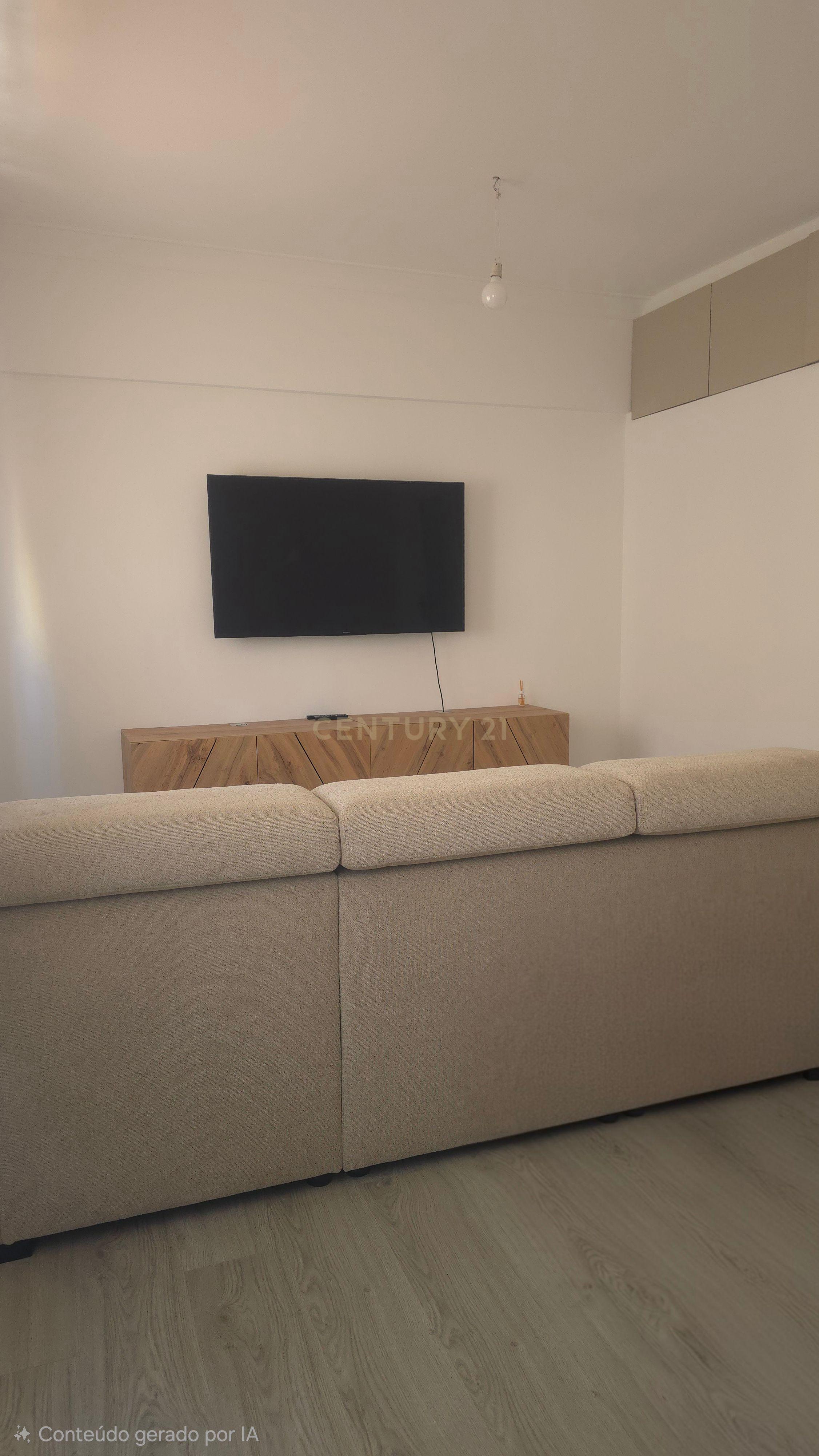 Fotografia 11 de Apartamento T2 em Odivelas - Zona central