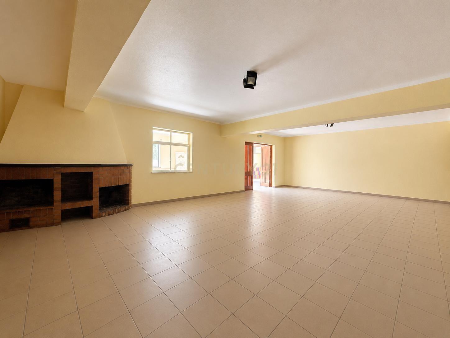 Fotografia 5 de Oportunidade de Investimento Comercial às Portas de Fátima!