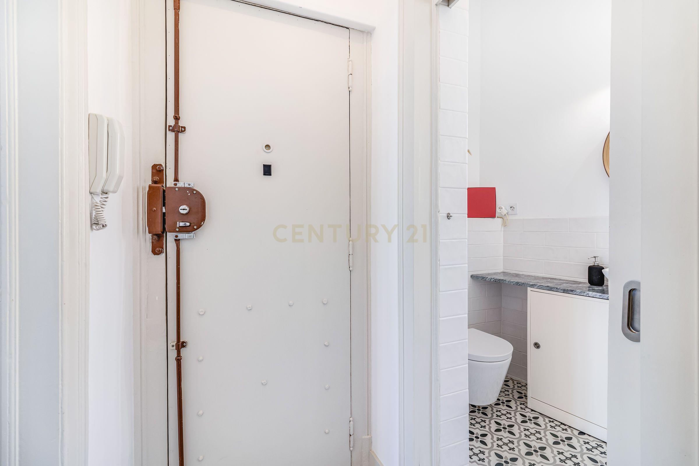 Apartamento T2 em São Vicente - Image 18
