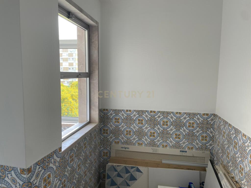 Arrenda-se Apartamento T4 na Portela — Conforto, Tranquilidade e Localização Privilegiada - Image 28