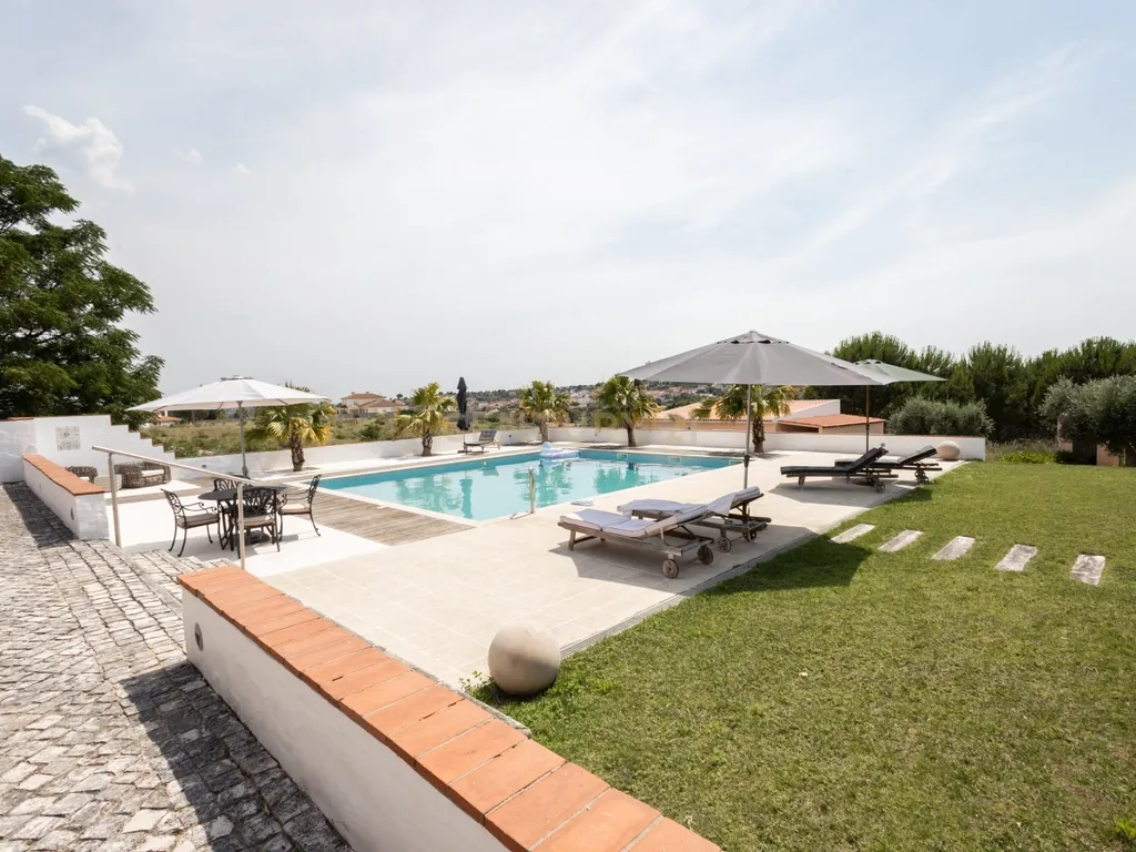 Propriedade Única com Piscina, Lago e Produção de Azeite - Image 3