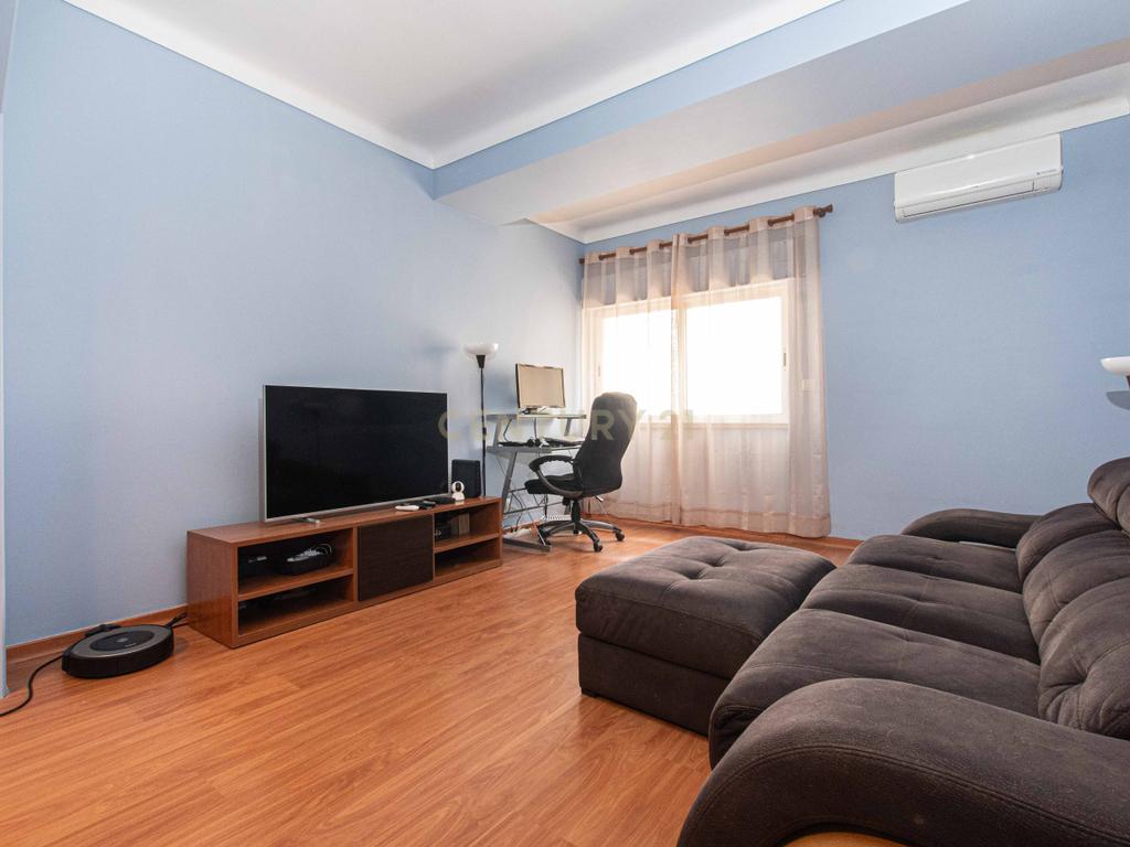 Apartamento T2 | Barreiro | Avenida Alfredo da Silva - Image 4
