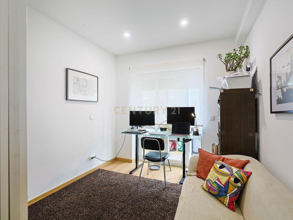 Apartamento T2 Centro de Almada Remodelado - Image 20