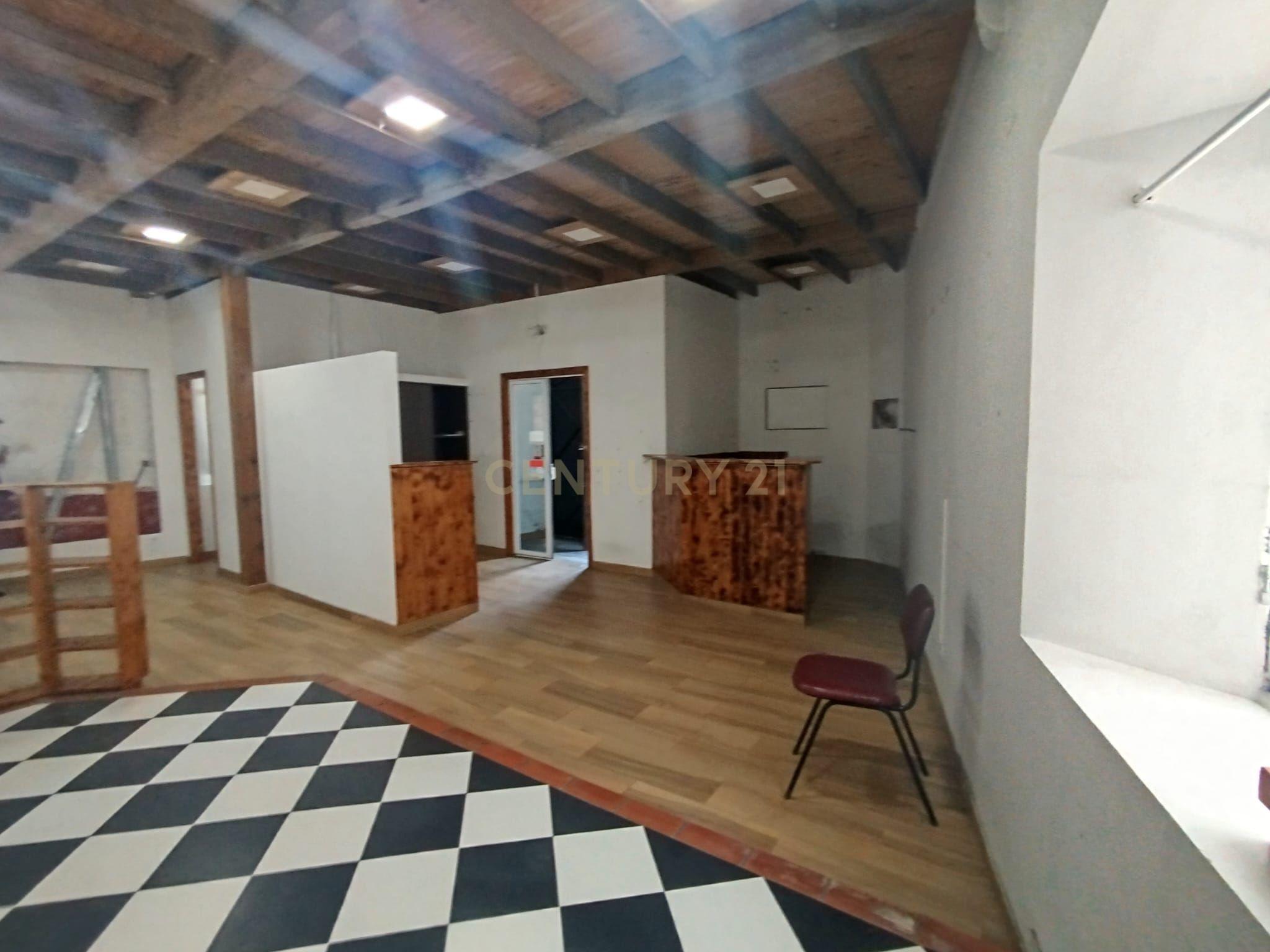 Loja na zona histórica de Samora Correia - Image 4