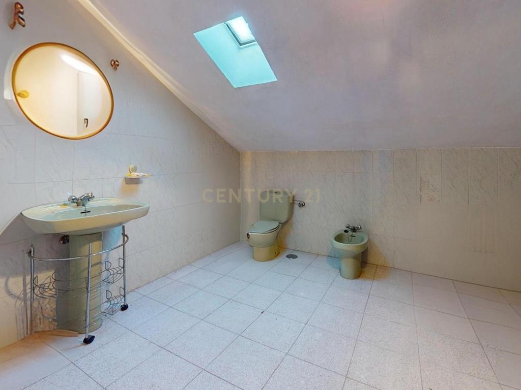 undefined - Image 34